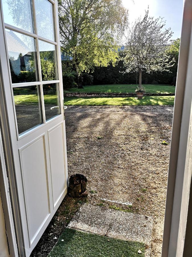 Bed and Breakfast La Ferme De Valeuse Morienval Exterior foto