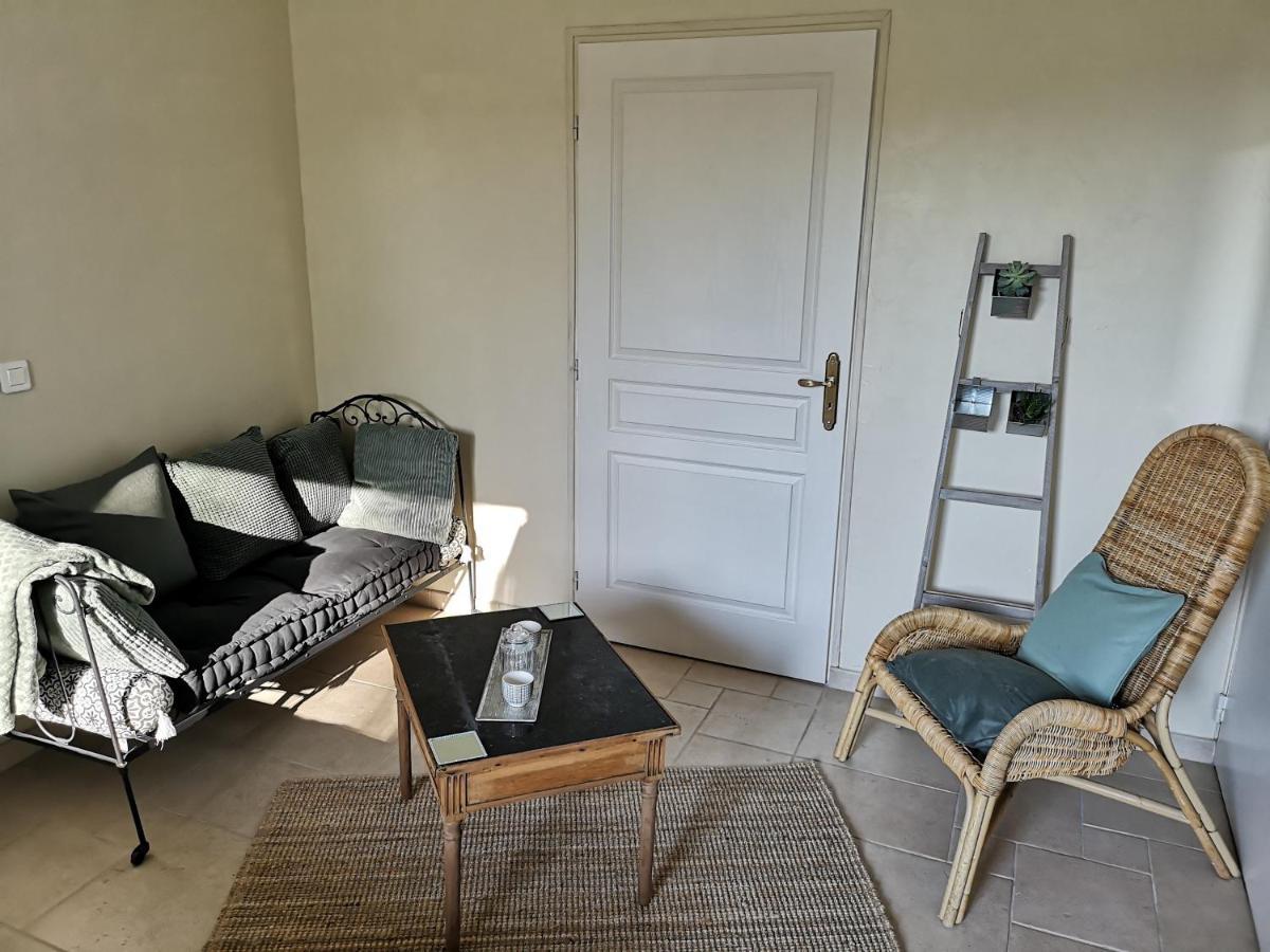 Bed and Breakfast La Ferme De Valeuse Morienval Exterior foto