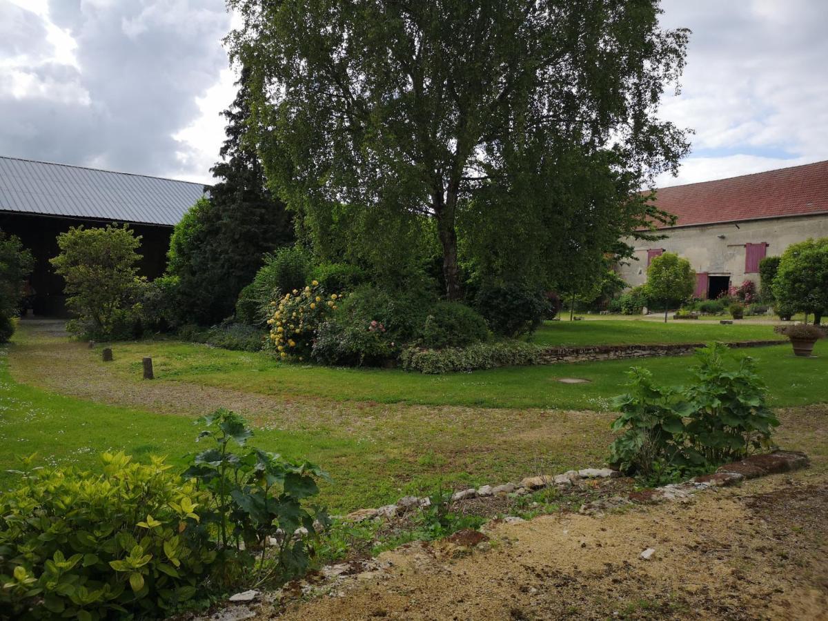 Bed and Breakfast La Ferme De Valeuse Morienval Exterior foto